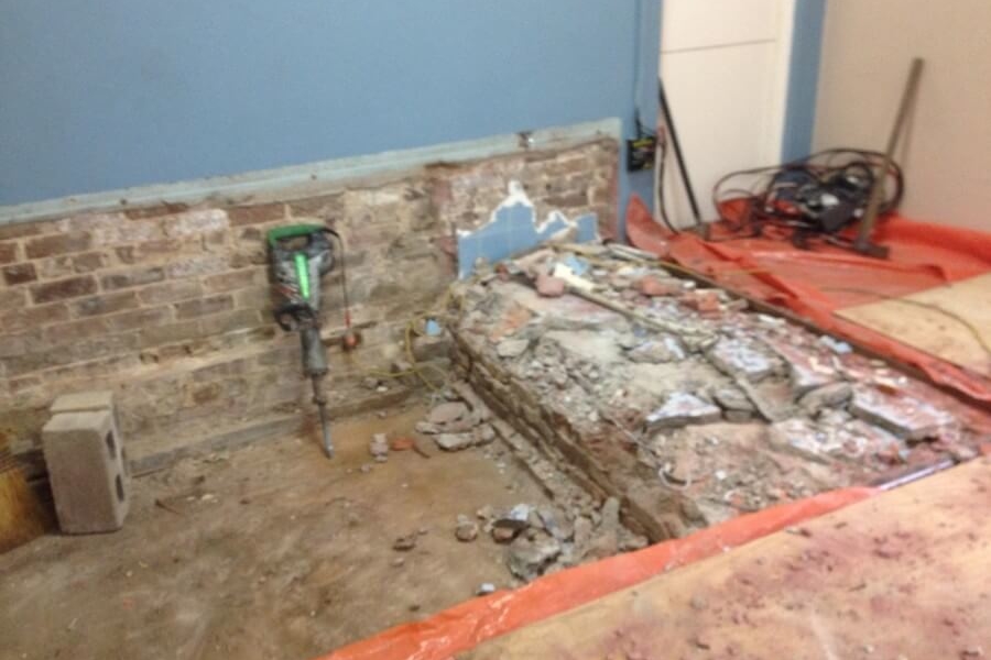 Removing old Stage at West Ryde Family Church-The Right Builder900c